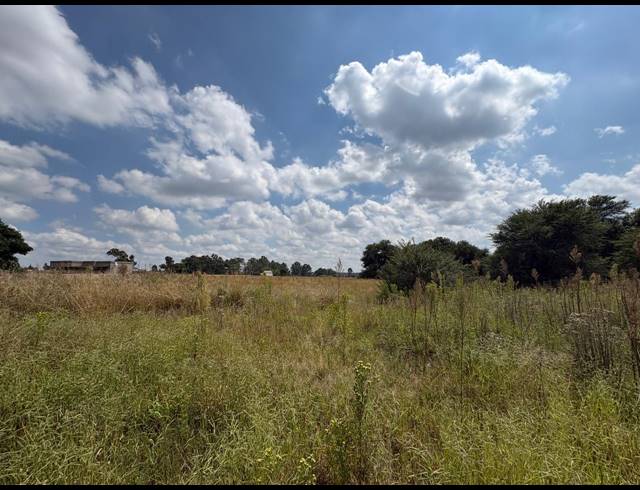 1,977M² VACANT LAND FOR SALE IN VAALPARK
